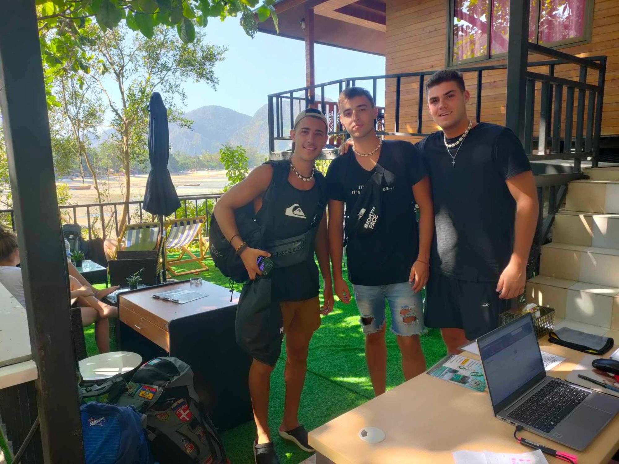 Sweed Dee Seaview Hostel Koh Phi Phi Ngoại thất bức ảnh